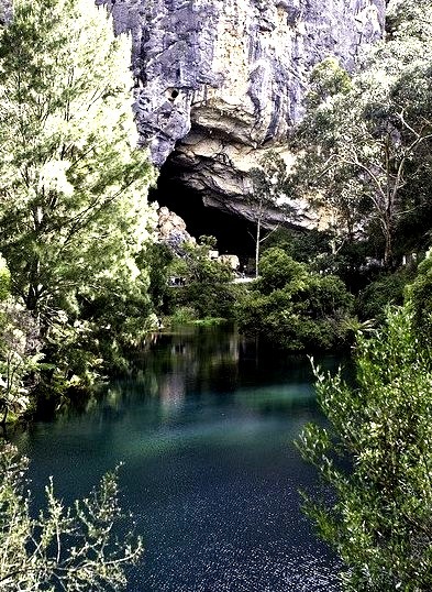 The Blue Lake at the entrance to Jenolan Caves, Blue Mountains, Australia